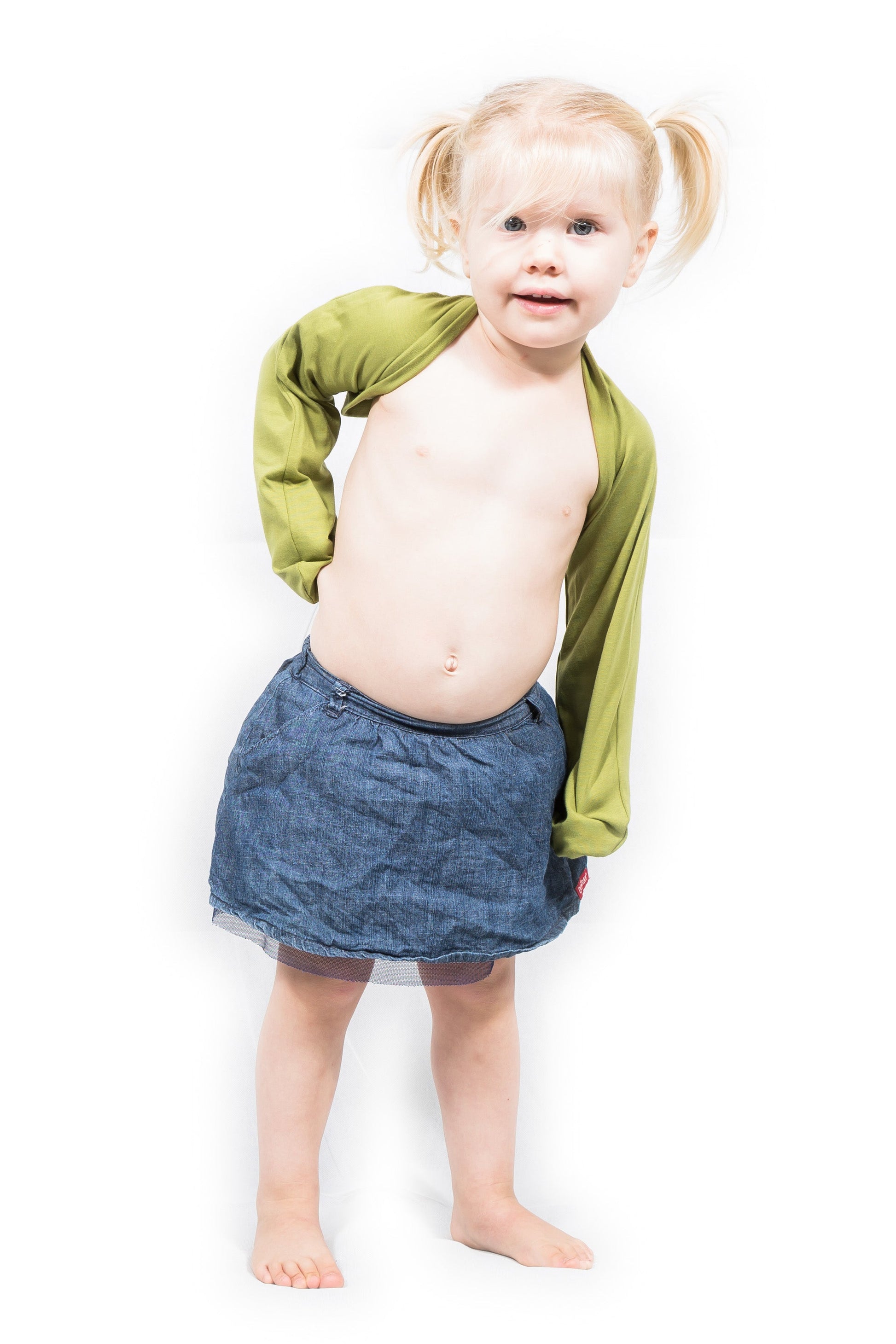 Mitten Sleeves are great for children that have eczema, chicken pox, cradle cap or any other itchy skin condition. &nbsp;Mittens they can’t pull off! Great for babies & children with eczema, chicken pox, cradle cap or itchy skin. They are baby eczema sleeves, eczema mittens or scratch sleeves for toddlers. 